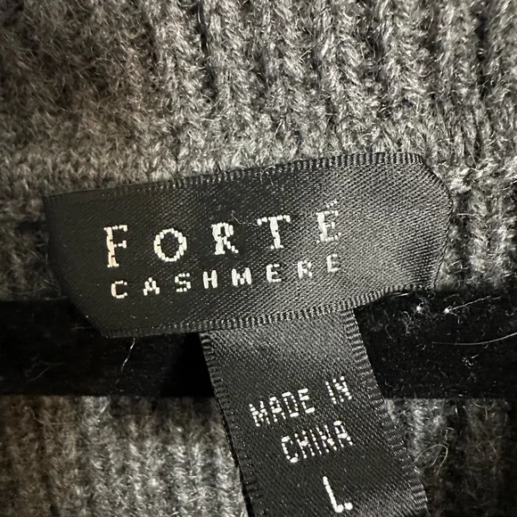 Forte Cashmere 100% Cashmere Gray Wide Lapel Buttoned Cardigan Sweater Lrg Flaw - Picture 5 of 6
